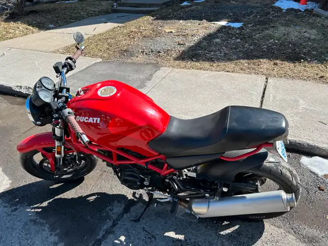 Ducati monster 695 2007  in Street, Cruisers & Choppers in City of Montréal - Image 3