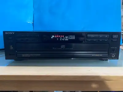 Sony CDP-C215-5 Disc CD Player/ Changer-made in Japan-no remote $99 or w/Remote $119 Pick at 253 Sou...