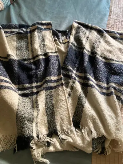 Free Forever 21 plaid women’s shawl, View more