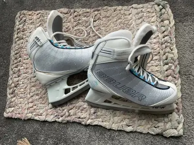 Ice Skates women size 8, View more