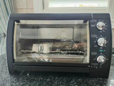 Black and Decker Toaster Oven, View more