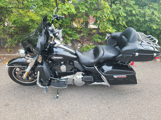 2016 Harley Ultra in Touring in Mississauga / Peel Region - Image 2