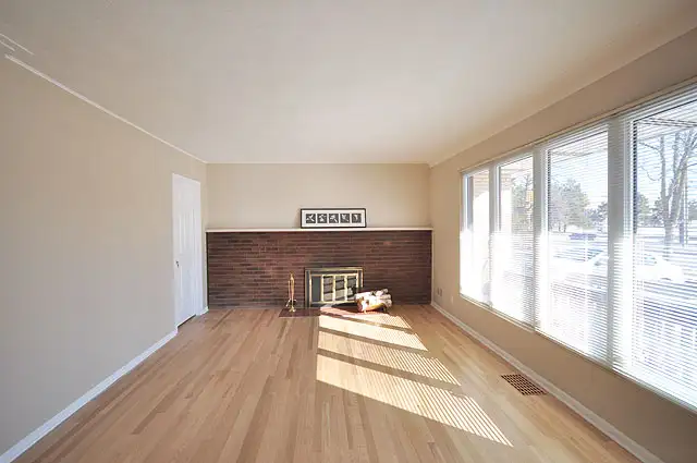 Great Location Large 6 Bedroom House May 1st