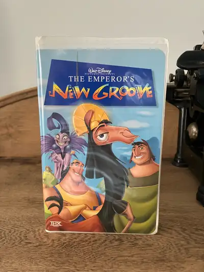 Disney The Emperors New Groove VHS