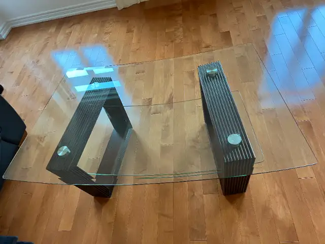 Double Glass Coffee Table With Wooden Legs in Coffee Tables in Markham / York Region - Image 3