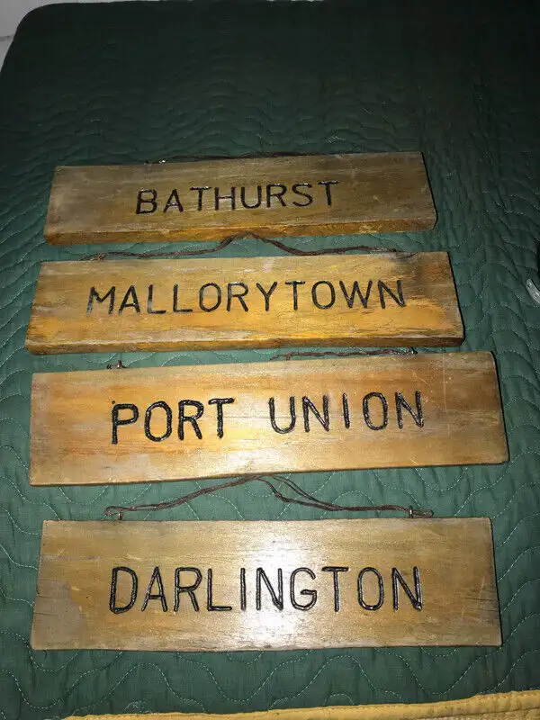 4 ONTARIO TRAIN DEPOT STOPS WOOD SIGNS HOME MADE in Arts & Collectibles in Mississauga / Peel Region - Image 5