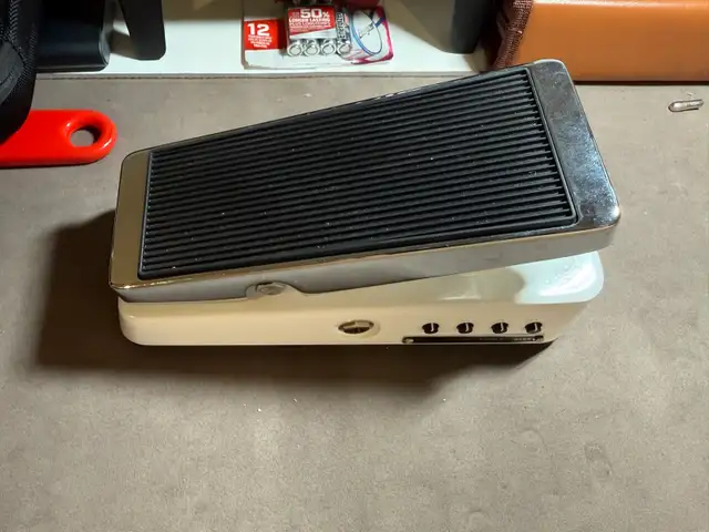 Xotic XW-1 Wah Pedal in Amps & Pedals in Markham / York Region - Image 4