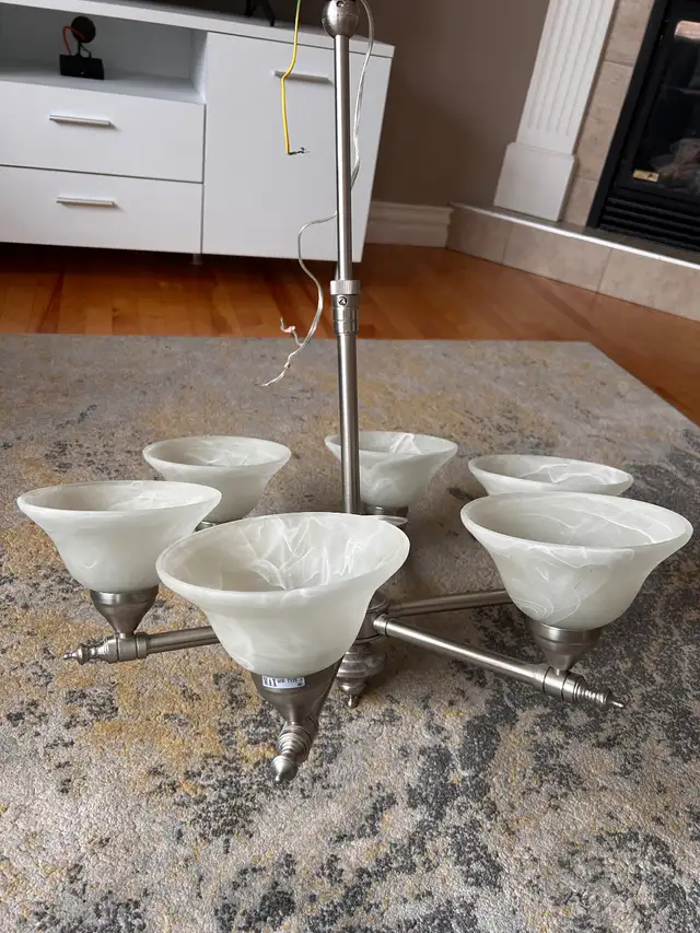 Chandelier in Indoor Lighting & Fans in Dartmouth - Image 2