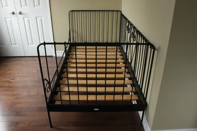 Ikea Meldal Twin Daybed & 10" Twin Mattress in Beds & Mattresses in Oshawa / Durham Region - Image 4