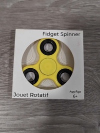 Brand New in Package Fidget Spinner Toy (Yellow)