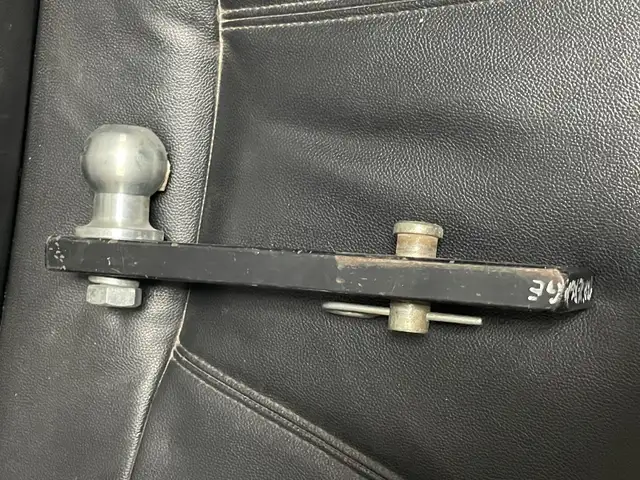 Trailer Hitch Receiver and 2” Ball in RV & Camper Parts & Accessories in Saskatoon - Image 5