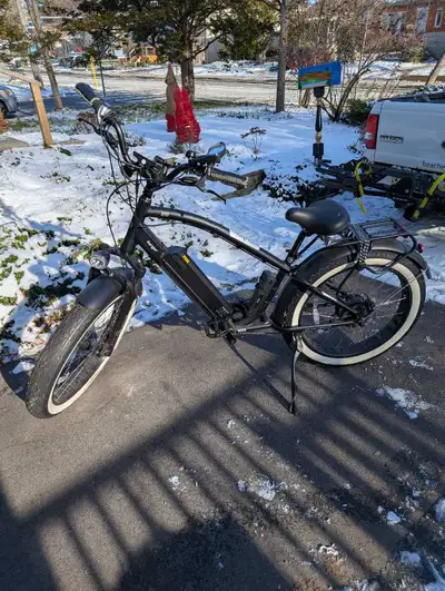 Magnum Cruiser 2.0 E-Bike, View more