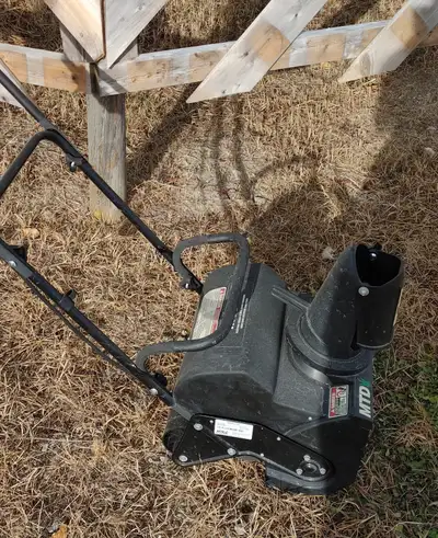mini snow blower plug in only. bought 2016 still runs fine. https://www.snowblower.com/specs/mtd/sin...