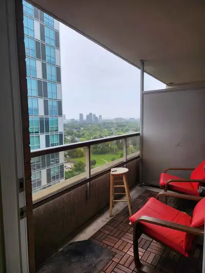 1 private bedroom available in a clean 2-bedroom apartment, located steps from Kipling Station. This...