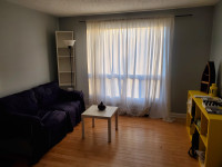 Room for rent / Chambre privée à louer