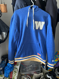 Winnipeg Blue Bombers sweatshirt Medium 95.00