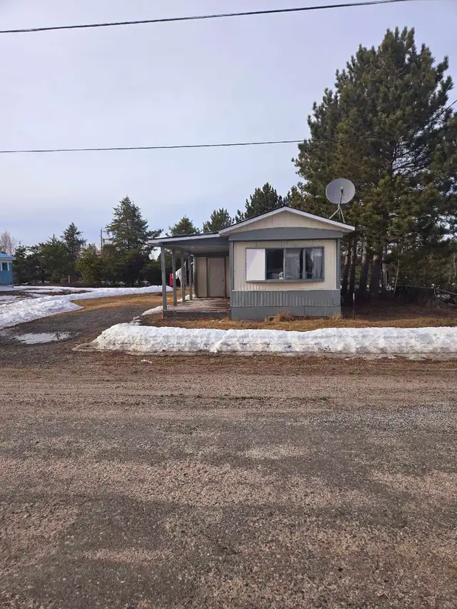 Home trailers in Houses for Sale in Thunder Bay - Image 8