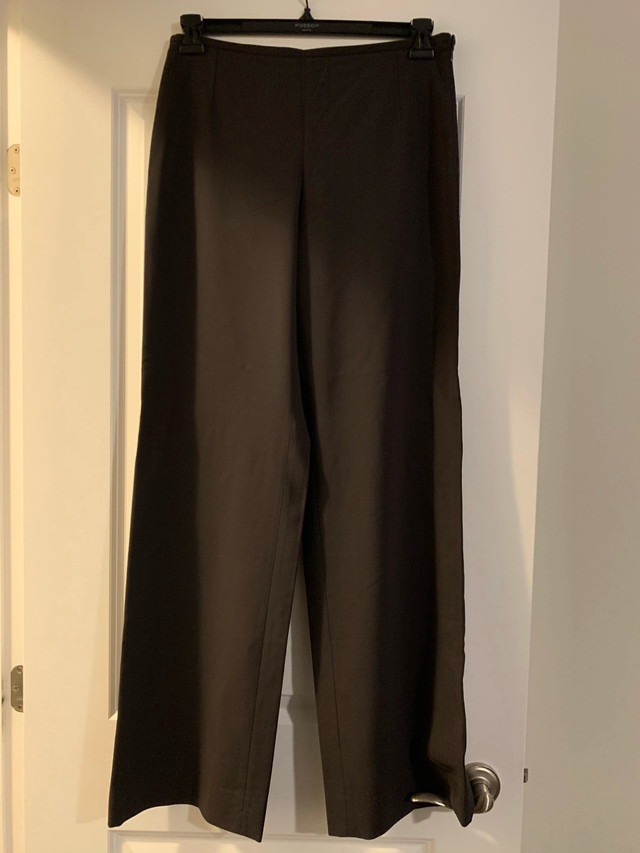 New Armani Collezioni  pants size 4 in Women's - Bottoms in Mississauga / Peel Region