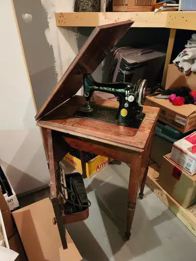 Vintage 1933 Singer sewing machine, View more