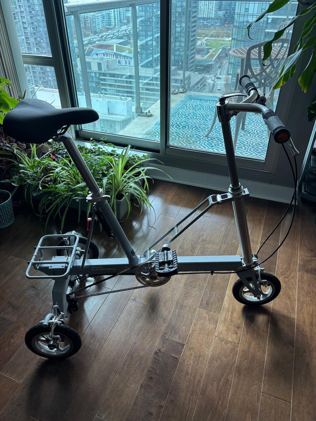 Pacific CarryALL  Foldable Tricycle / Bike – Almost New in Kids in City of Toronto - Image 3