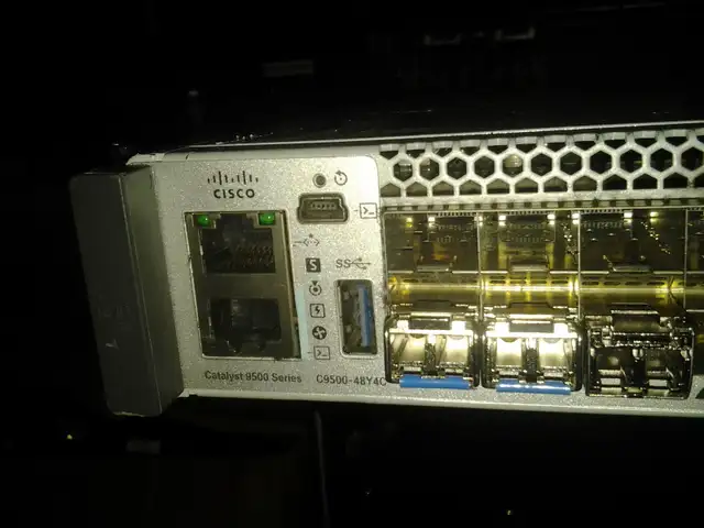 Cisco Catalyst C9500-48Y4C 100gb 5000+ cisco routers pc mac lap ...