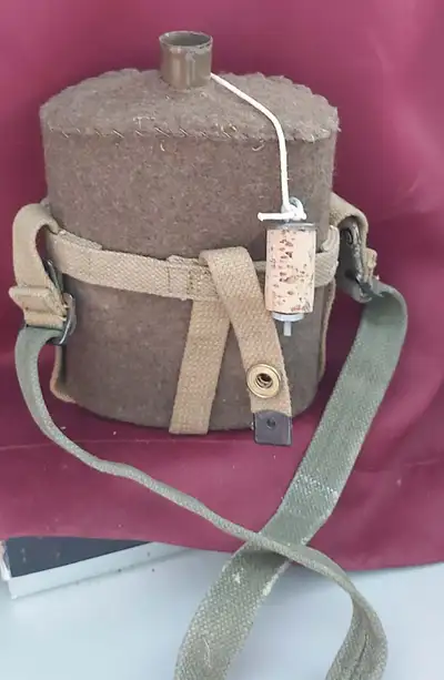 WW2 UK British Army Military Canteen Kettle Water Bottle equipment British P37 canteen Display or co...