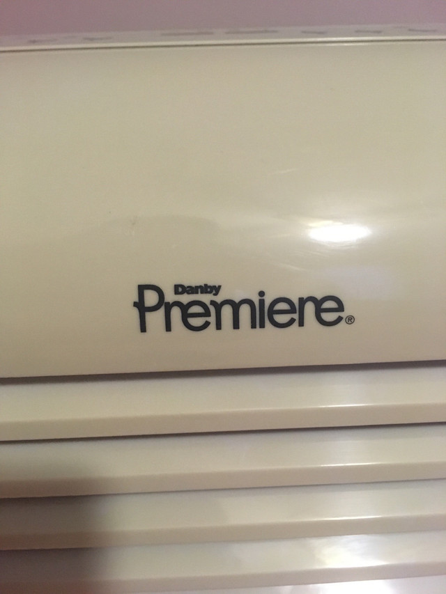 DANBY - PREMIERE DEHUMIDIFIER - 60 PINTS / 28.5 L in Heaters, Humidifiers & Dehumidifiers in Belleville - Image 4