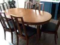 Solid Wood Dining Set - + 6 chairs
