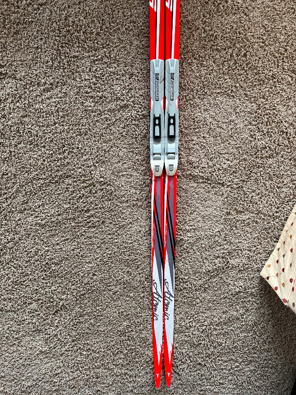 Atomic classic cross country ski 180 with pilot bindings in Ski in Calgary