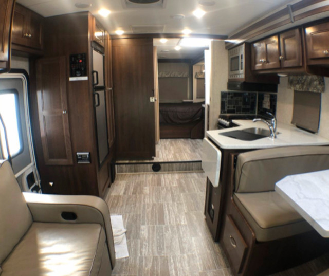2020 Class C Forest River Forrester 3051S RV For Sale By Owner in RVs & Motorhomes in Red Deer - Image 4