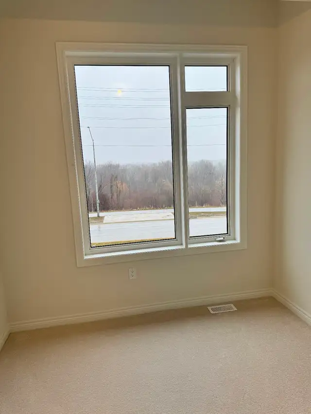 BRAND NEW TWO STOREY 1700 SQFT LUXURY Townhouse in Pickering in Long Term Rentals in Oshawa / Durham Region - Image 5