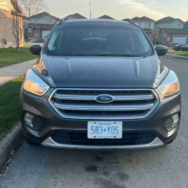 2017 Ford Escape SE in Cars & Trucks in Hamilton