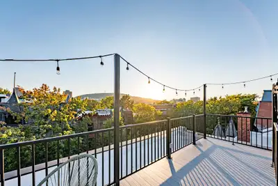 Studio au cœur du Plateau Mont-Royal!