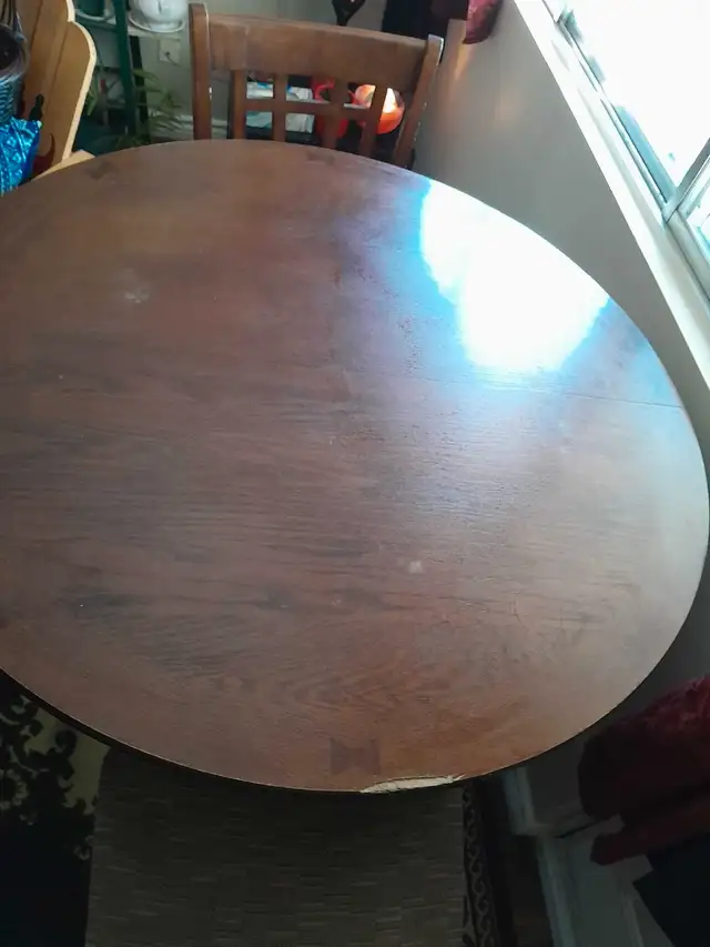 dining table  in Dining Tables & Sets in Sudbury - Image 4