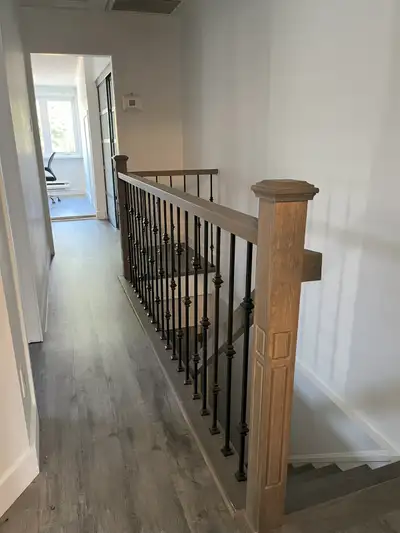 ***GREAT DEAL! BEAUTIFUL & BRIGHT 2 BEDROOM – JULY 1ST***