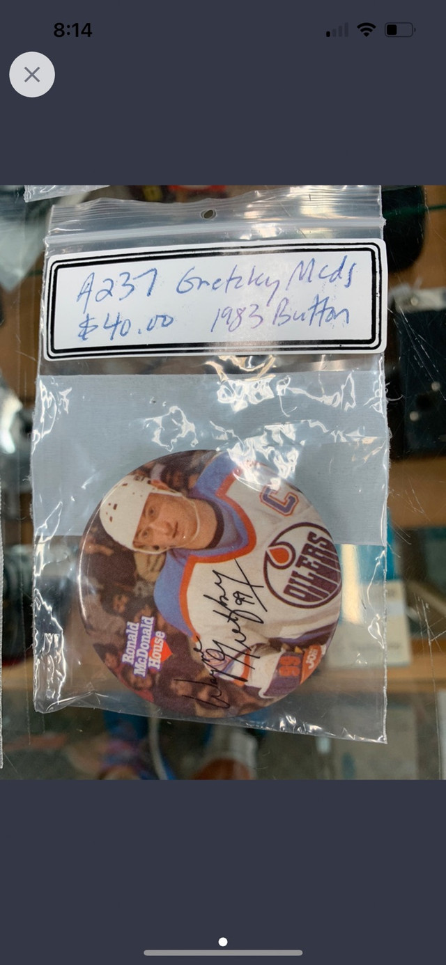 Wayne Gretzky COLLECTIBLES Memorabilia OILERS Showcase 305 in Arts & Collectibles in Edmonton - Image 3