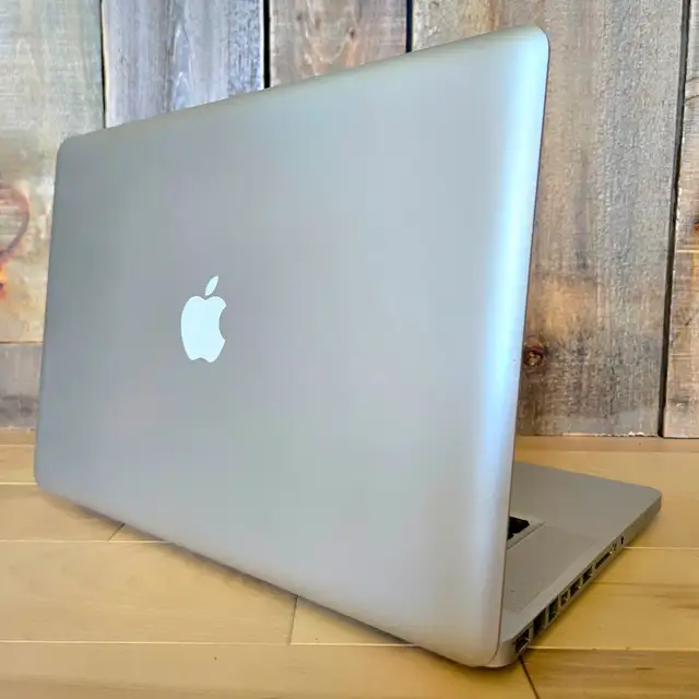 Macbook Pro Mid 2012 15" | Intel i7 | 16 Gb RAM | SSD 256 Gb in Laptops in Laval / North Shore - Image 10
