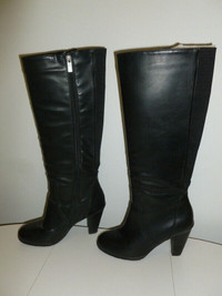 KENNETH COLE REACTION HUNTRESS BOOTS
