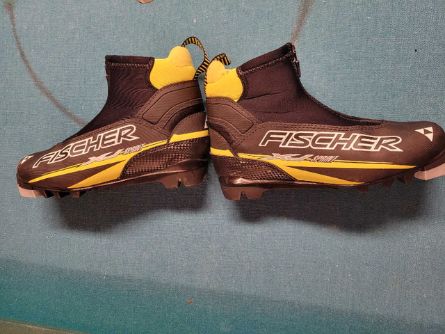 Fischer NNN Cross Country Ski Boots  in Ski in Barrie