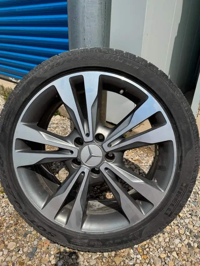 Mercedes Rim and Winter Tires - 4 in Tires & Rims in Kitchener / Waterloo - Image 2