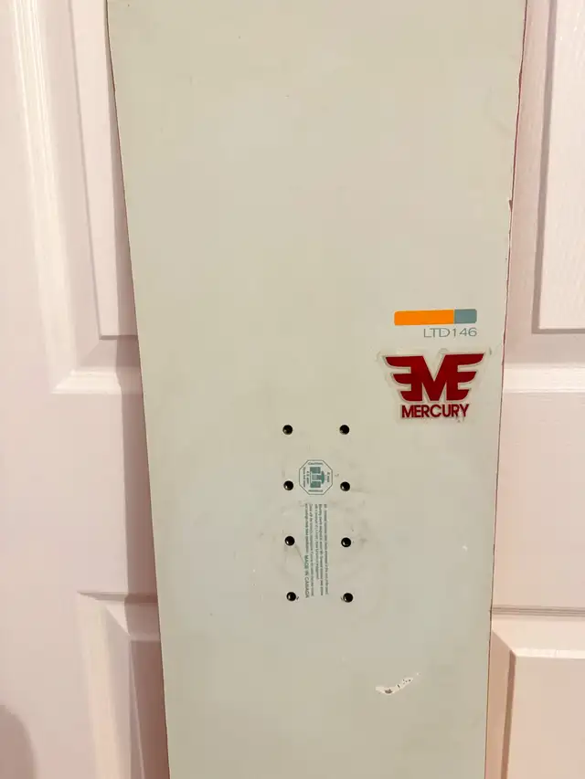 LTD Snowboard 146cm in Snowboard in Mississauga / Peel Region - Image 5