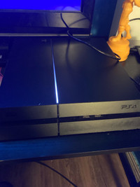 Used PlayStation 4 with used controller 500g