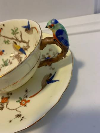Rare Grafton China BAJ &SONS SCARCE BIRDS ON BRANCHES Bird Handl in Arts & Collectibles in Burnaby/New Westminster - Image 3