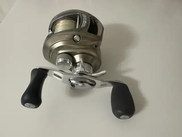 Bass Pro Shops Pro Qualifier Fishing Reel in Fishing, Camping & Outdoors in Owen Sound - Image 3