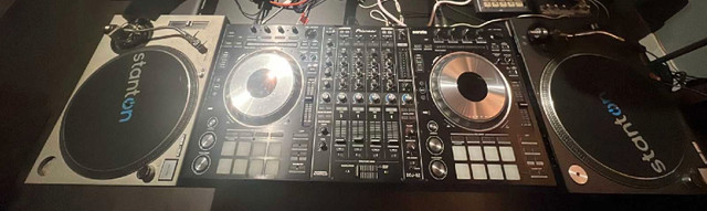 Pioneer DDJ-SZ Flagship 4-channel controller for Serato DJ Pro  dans Équipement pour DJ et sonorisation  à Ville de Montréal - Image 3