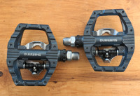 Shimano Hybrid pedals.