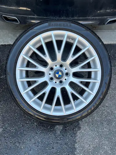 Original 20 inch Bmw rims and tire set of 4 20 inch OEM Stagered Rims in excellent condition - Bolt...