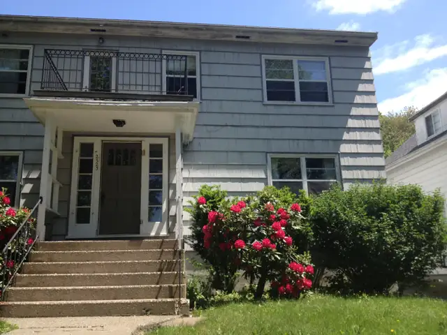 FURNISHED SUITES in ALL FEMALES FLAT near MUMFORD TERMINAL62863314558210125