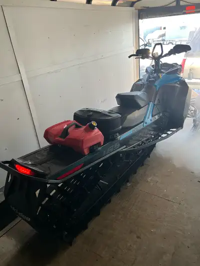 2019 sum/sp/165/850s/3.0 19 hrs, 211km, cover, bag, fuel, dolly’s included. Reasonable offers only “...