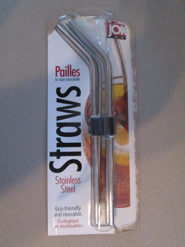 set of 6 stainless steel straws with cleaning brush included in Kitchen & Dining Wares in Peterborough